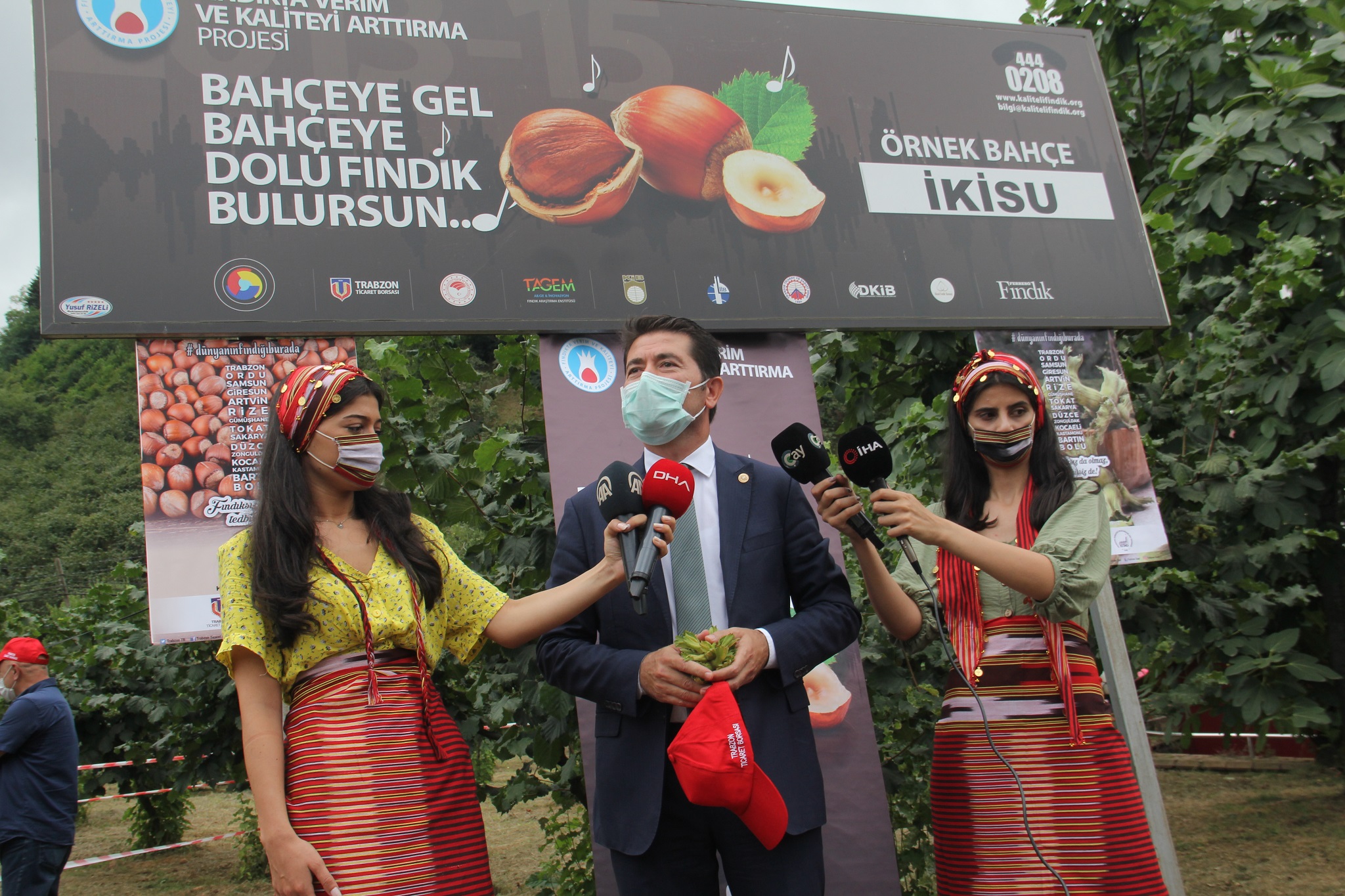 Milletvekili Ahmet Kaya’dan örnek fındık bahçesine övgü