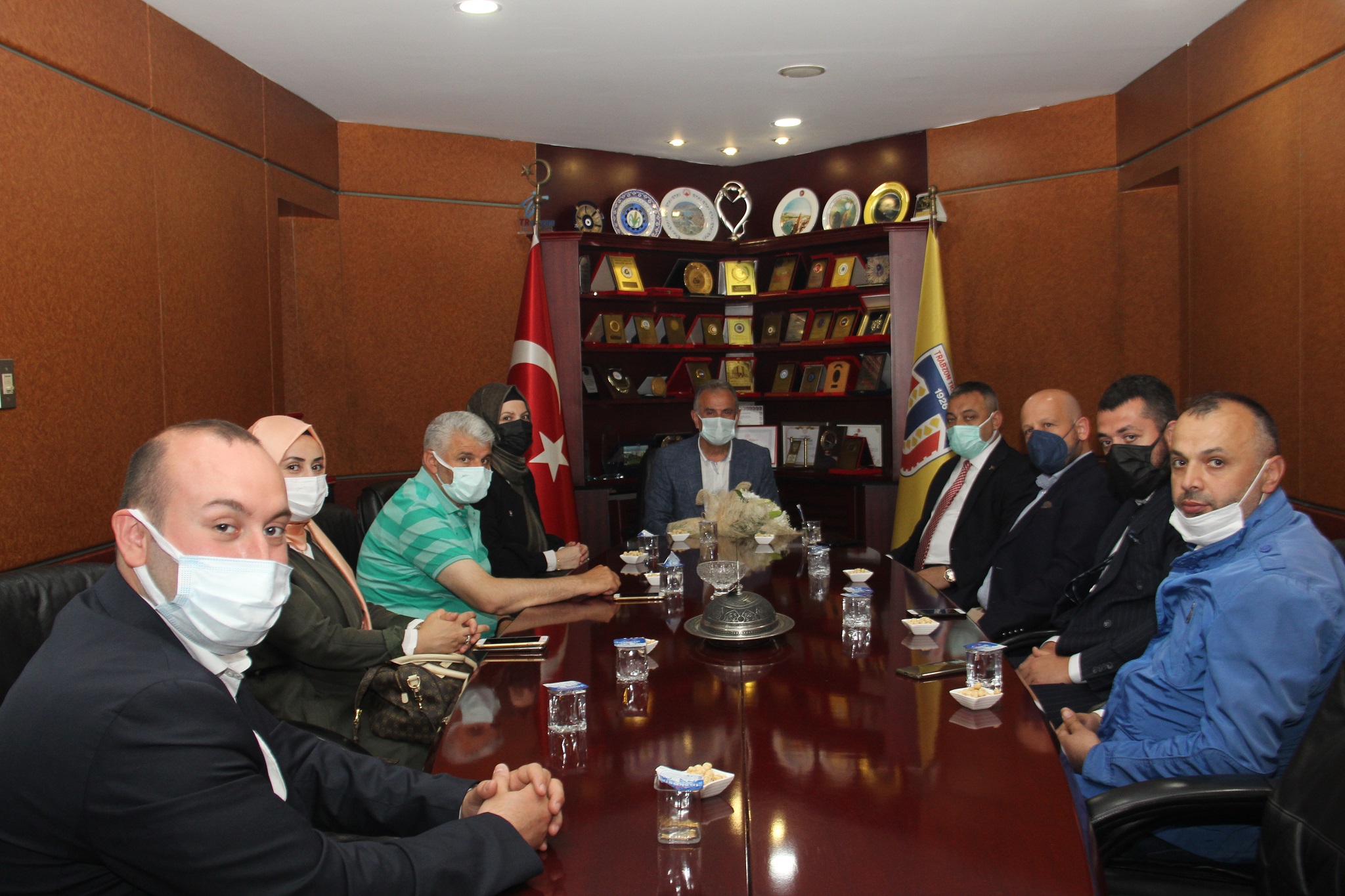 Ak Parti Ortahisar İlçe Başkanı Çebi’den borsaya ziyaret