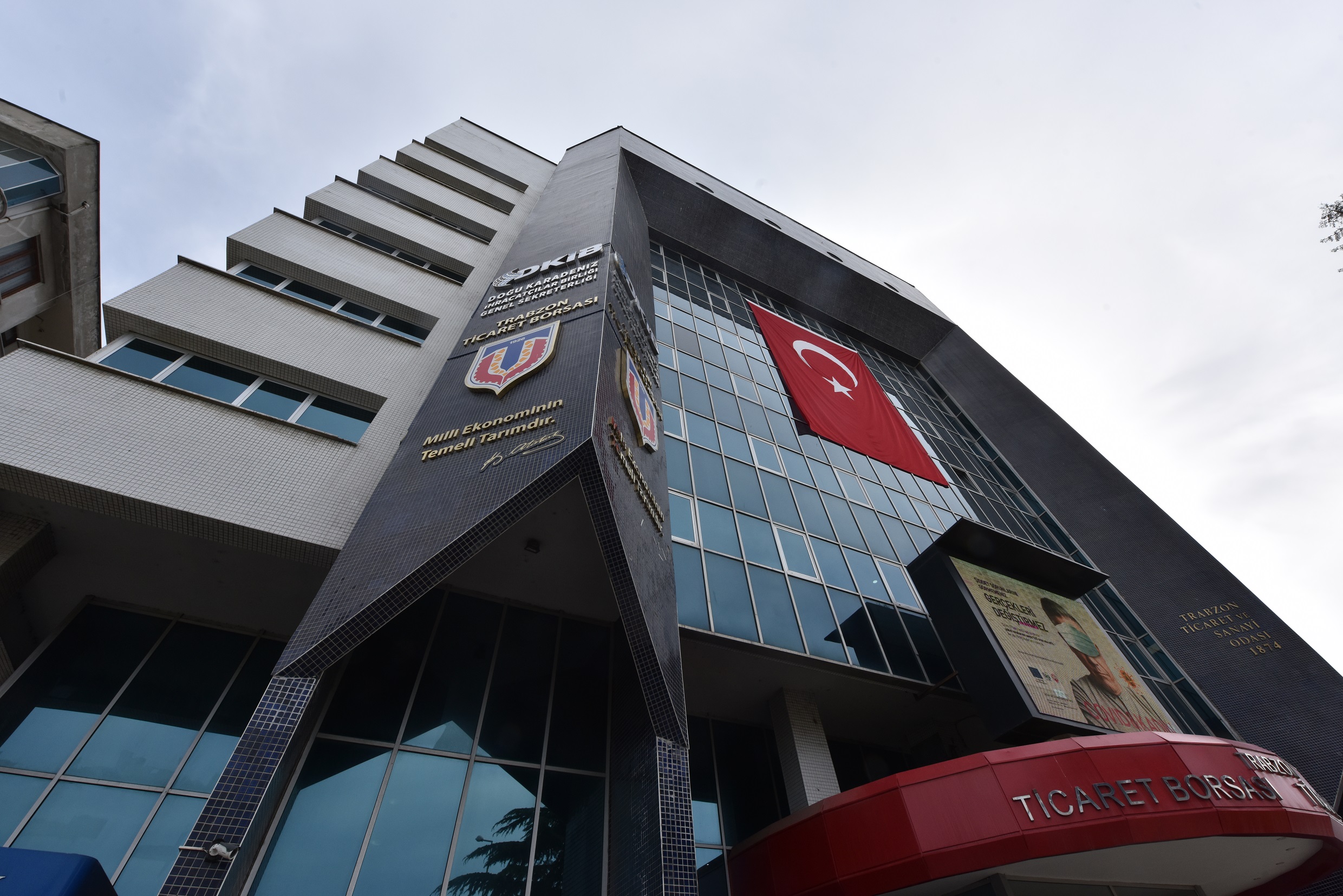 Borsa Haber Dergisi Türkçe-İngilizce olarak yayında…