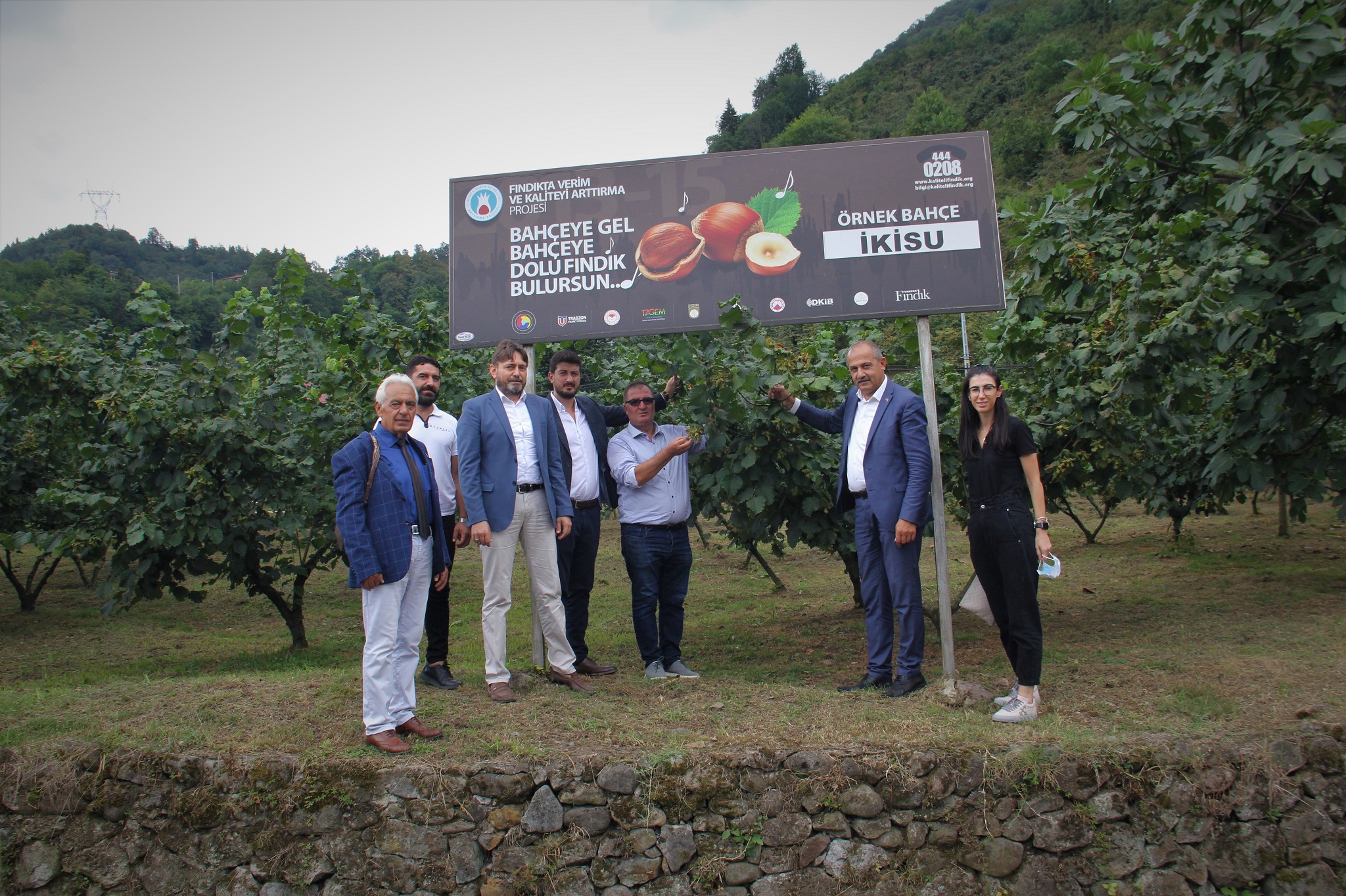 Dekarda 300 kilo fındık veren örnek bahçede inceleme yapıldı