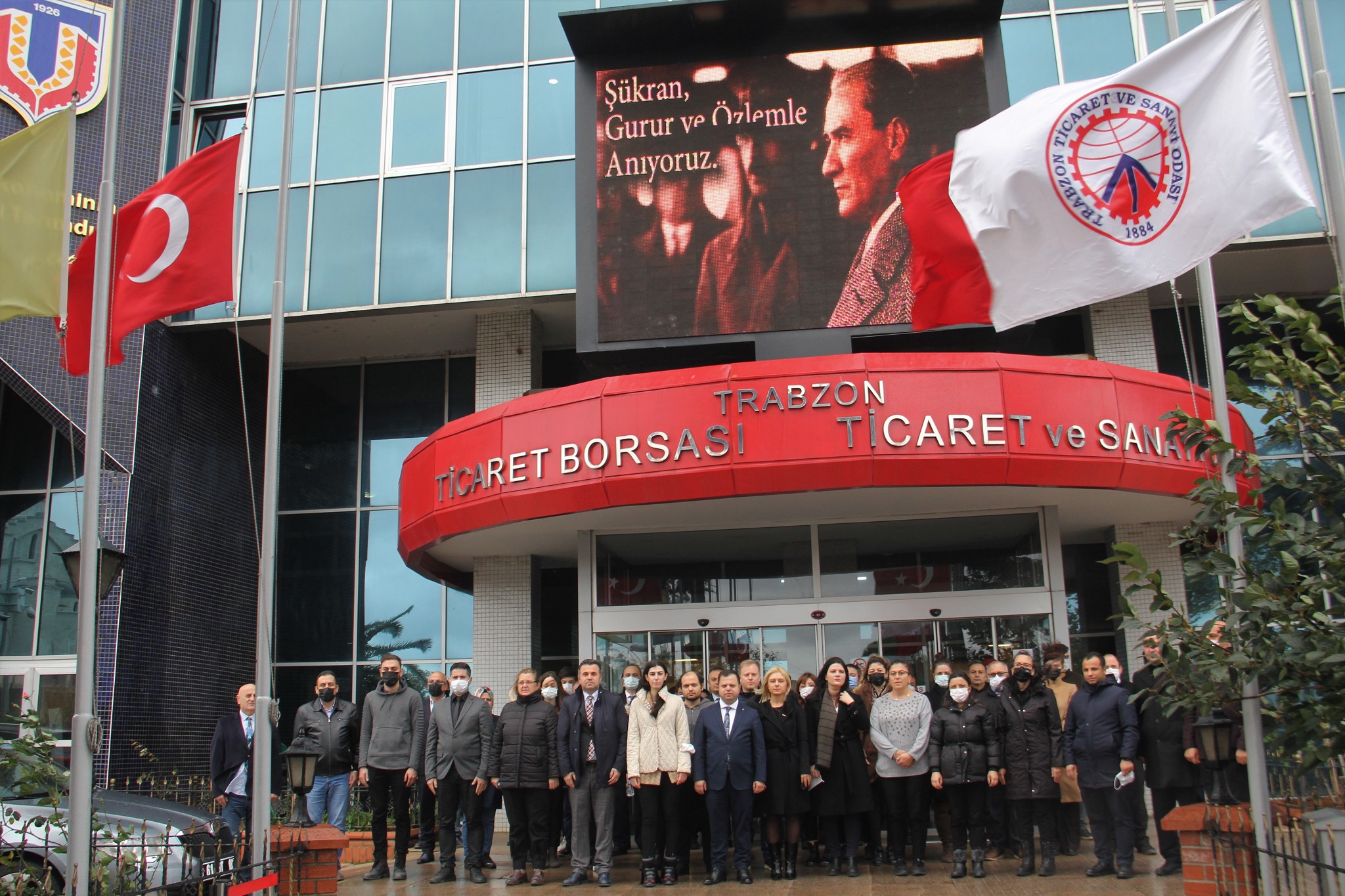 Borsa çalışanlarından Atatürk’e saygı duruşu