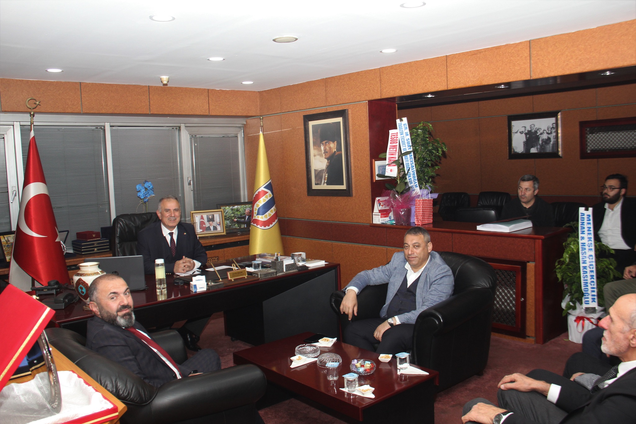 Ortahisar İlçe Başkanı Çebi’den borsaya ziyaret