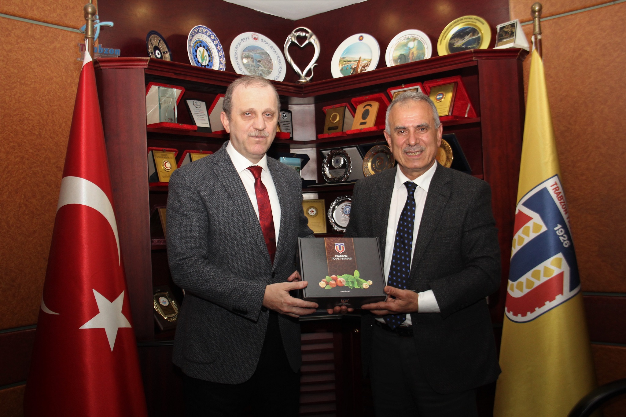 KTÜ Rektörü Çuvalcı’dan borsaya ziyaret