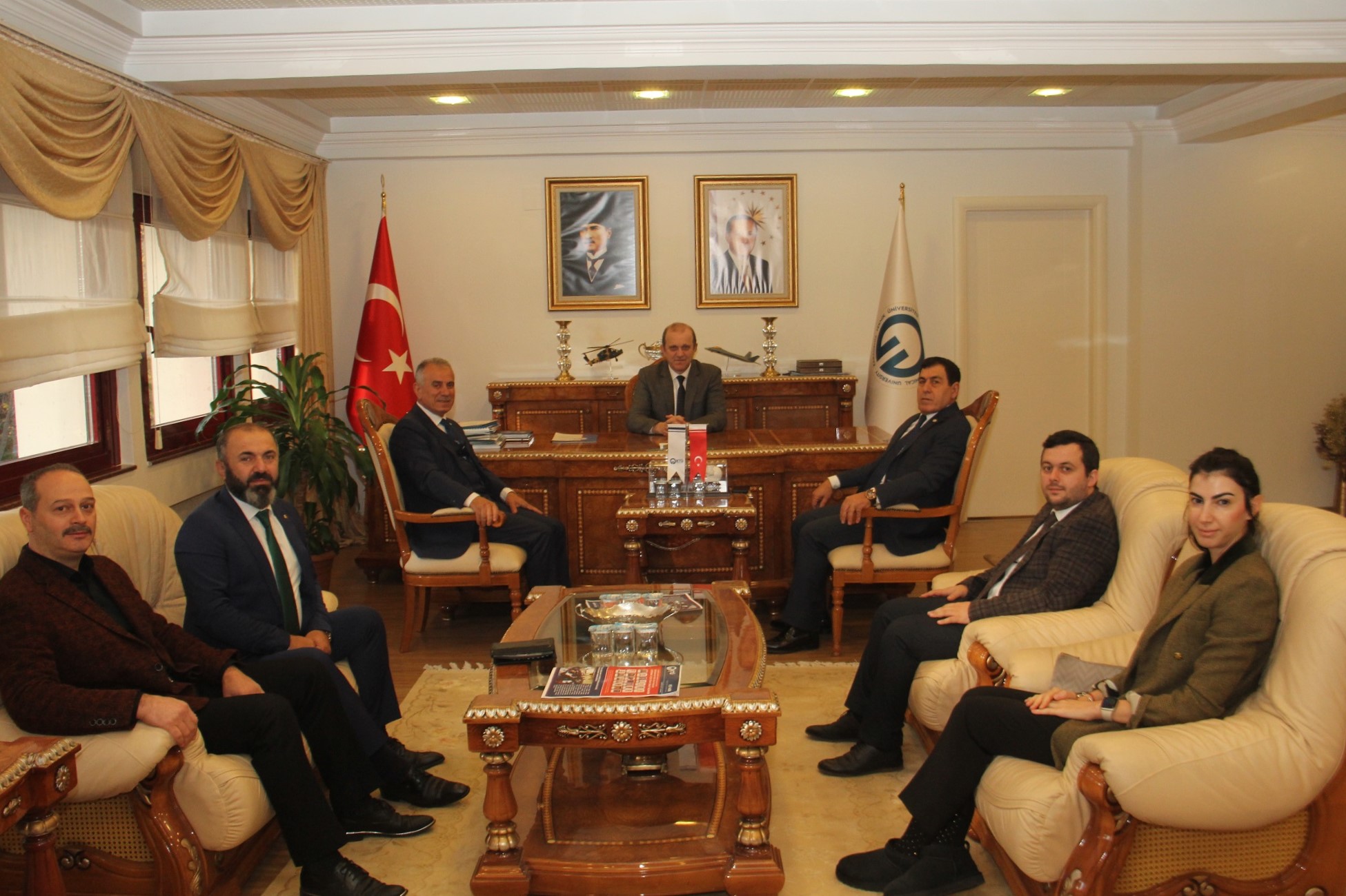 Borsa Heyeti'nden KTÜ Rektörü Çuvalcı'ya ziyaret