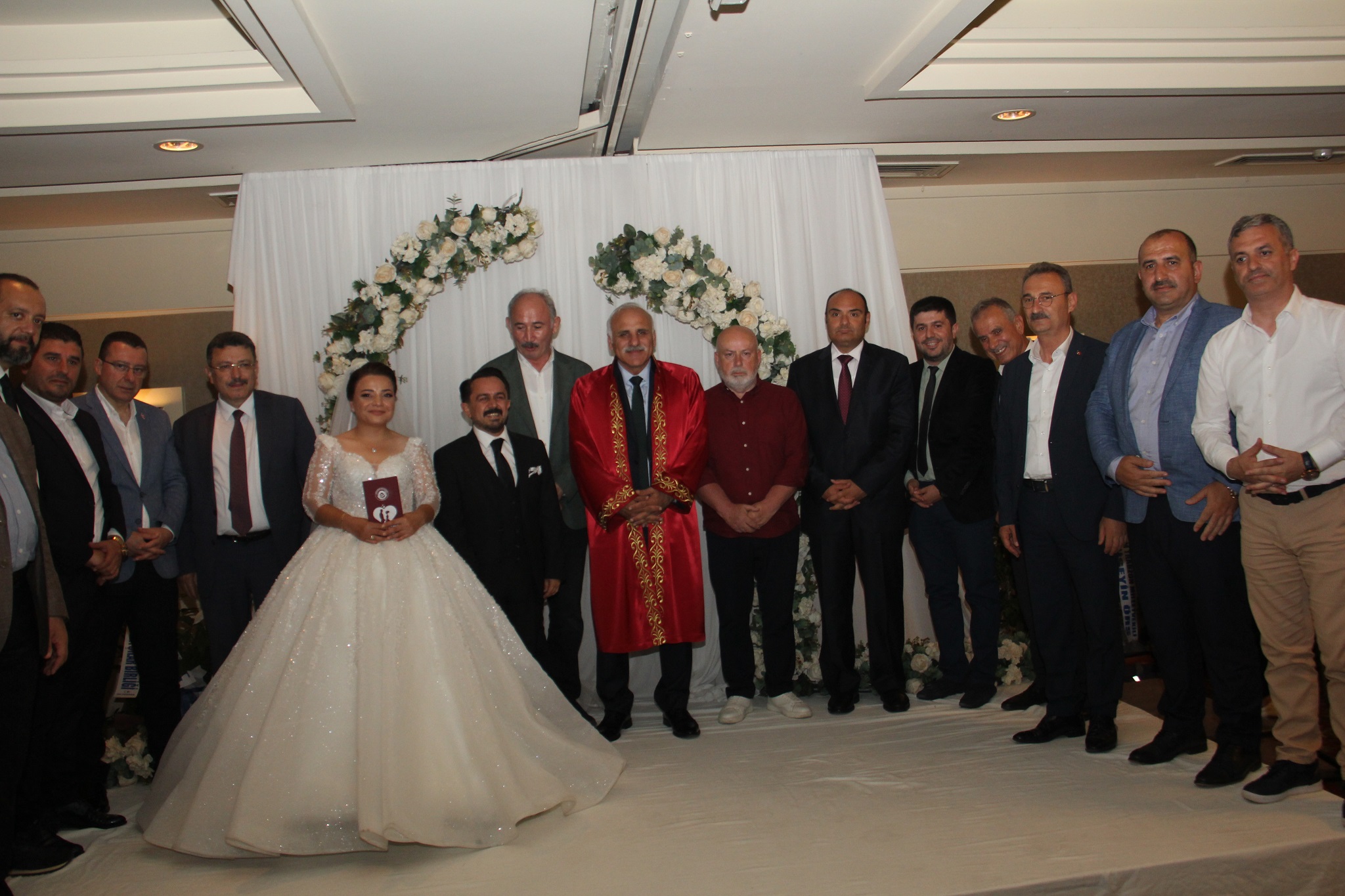Başkan Ergan nikah şahidi oldu 