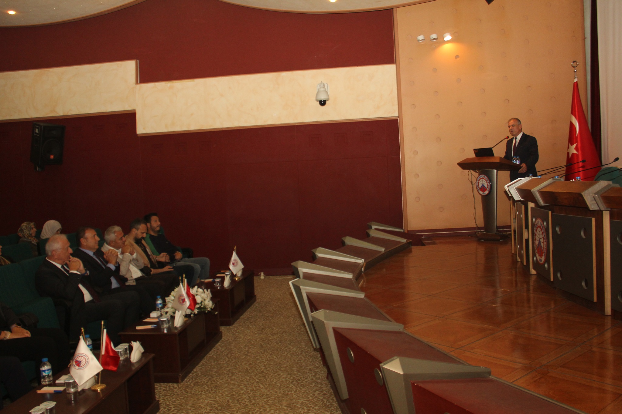 Almanya’daki yatırım ortamı ve destekler üyelere anlatıldı