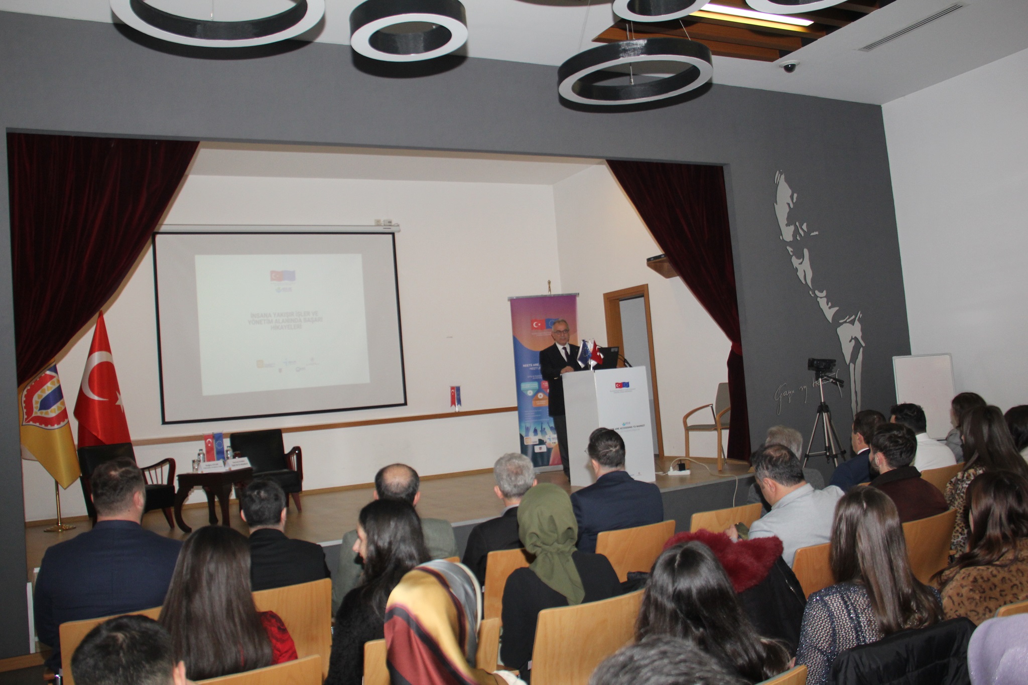 NEET’ler Pazara Erişiyor Projesi’nde ‘İnsana yakışır işler ve Yönetim Alanında Başarı Hikayeleri’ Semineri