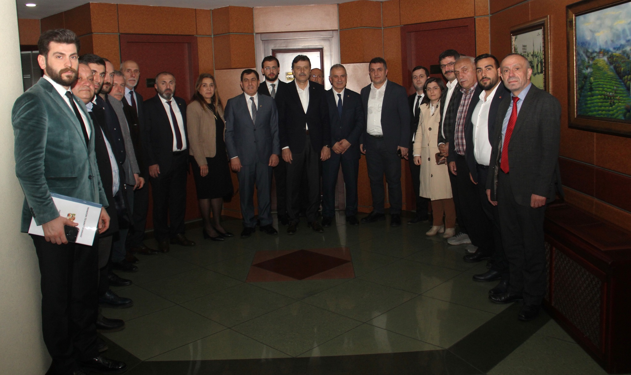 AK Parti Ortahisar Belediye Başkan adayı Aydın'dan borsaya ziyaret