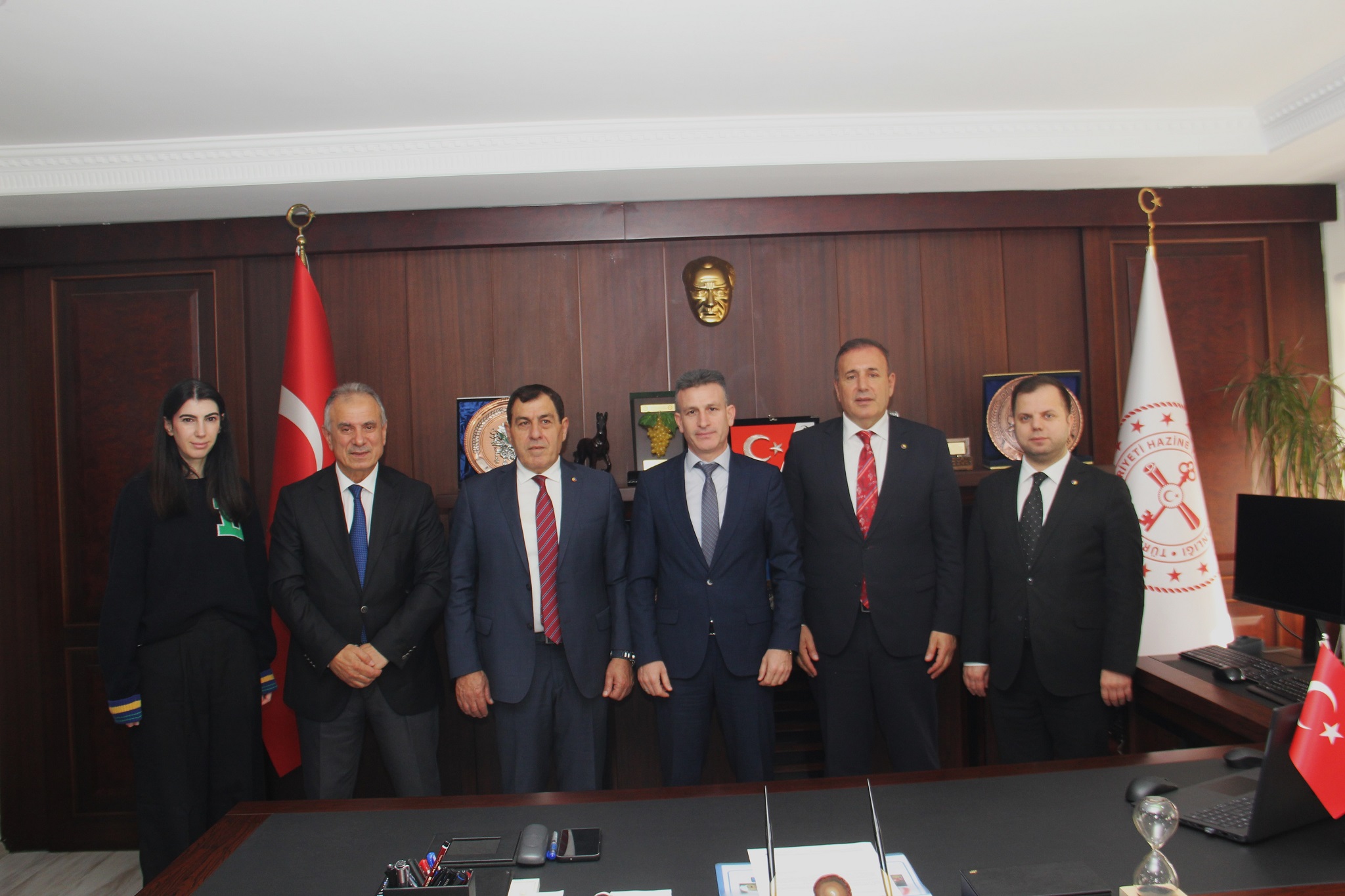 Visit to Treasurer Yaşar by TCE and TCCI