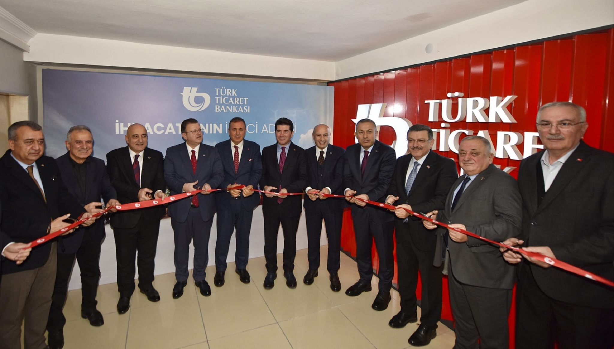 Türk Ticaret Bankası Trabzon Şubesi Hizmete Girdi